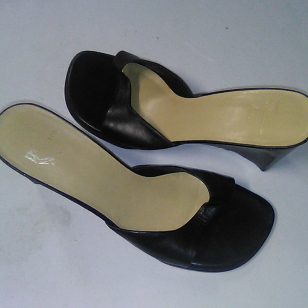 Women's shoes. Wedges